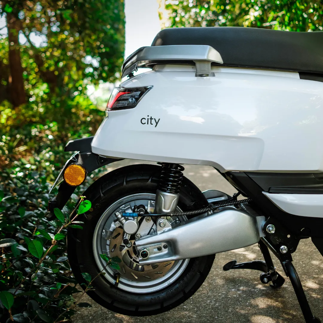 Benzina Zero City Electric Moped