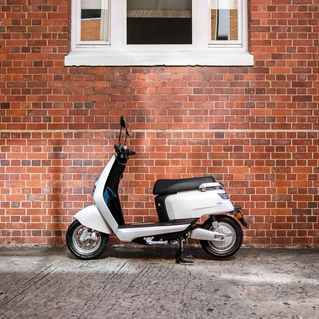 Benzina Zero City Electric Moped
