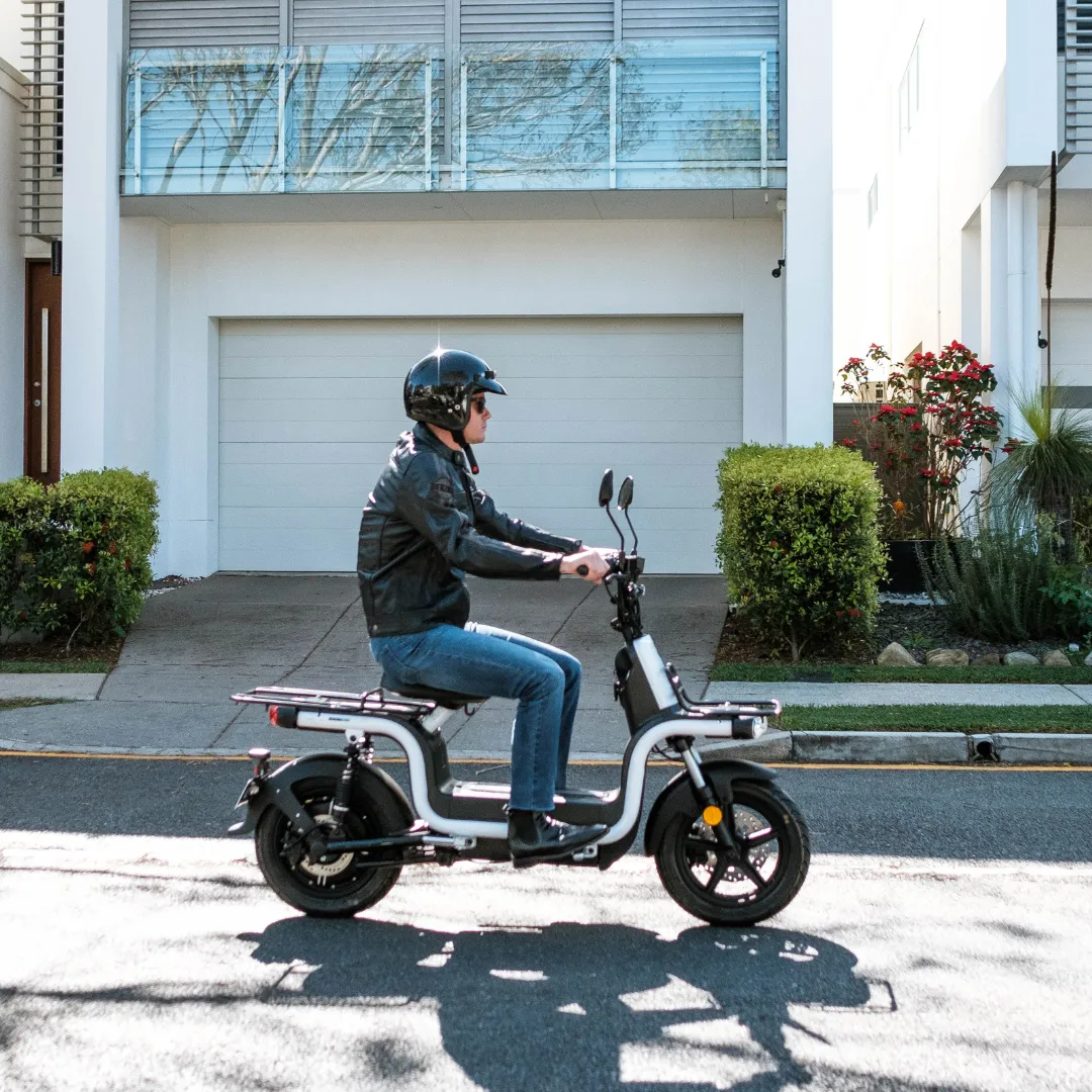 Benzina Zero Duo  Electric Moped