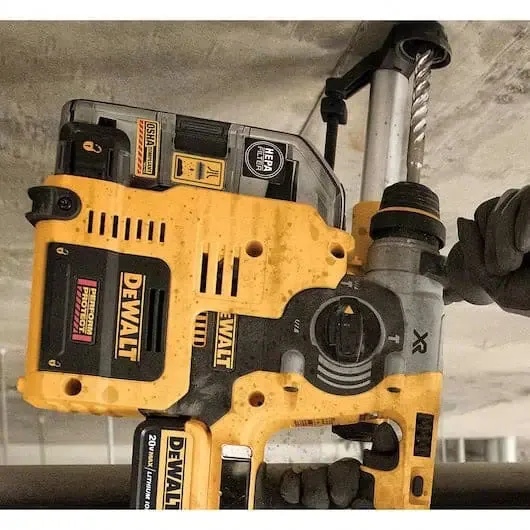 DeWalt 20V MAX* XR‚® SDS  1" Cordless L-Shape Rotary Hammer Drill Kit