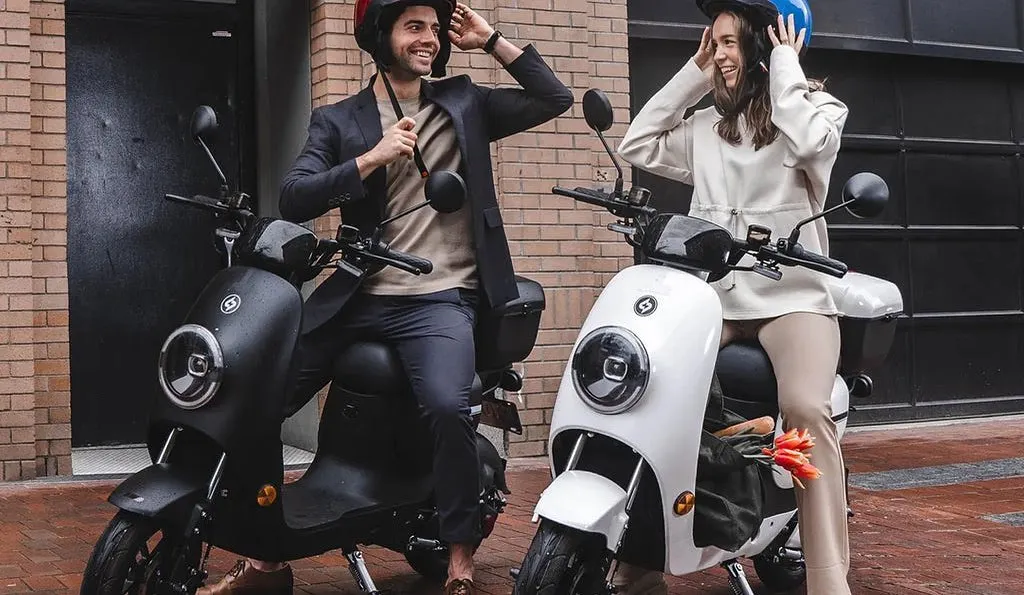 GIO Italia Ultra 60V 20AH Electric Moped Bike