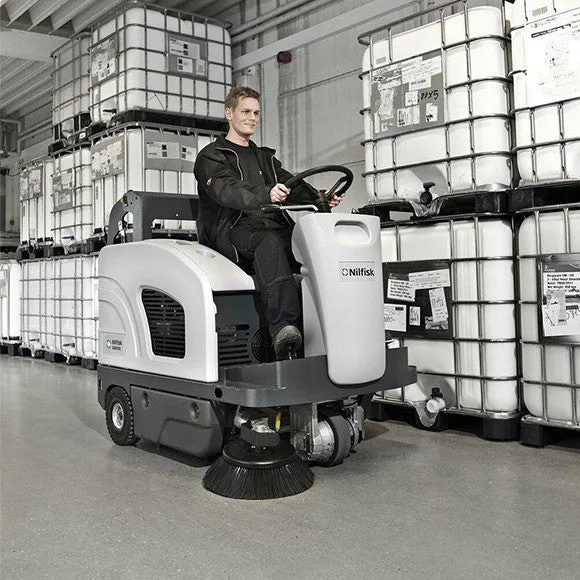 Nilfisk-Advance SW4000 LPG Powered Rider Sweeper With Hydraulic Dump Hopper NLA
