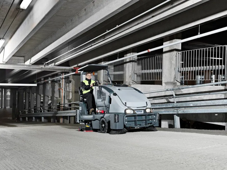 Nilfisk CS7000 Battery Powered Combination Sweeper Scrubber-Drier See CS7010